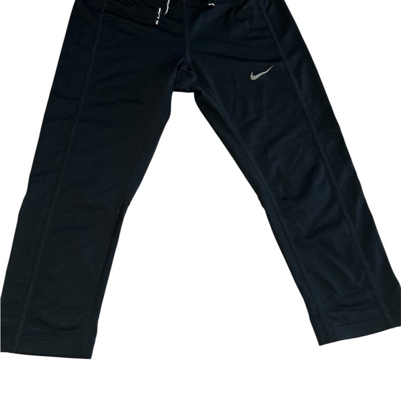 Nike Dri-Fir Cropped Black Leggings - Picture 1 of 6